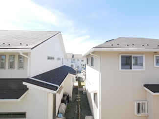 【展望】 | 甲府市上町 令和3年築 オール電化・パネル 車並列4台 | バルコニーから南側の眺望