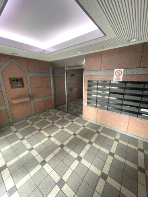 【エントランス】 | 【エントランス】オートロック付マンションです！メールコーナーもきちんと管理されており清潔な印象！