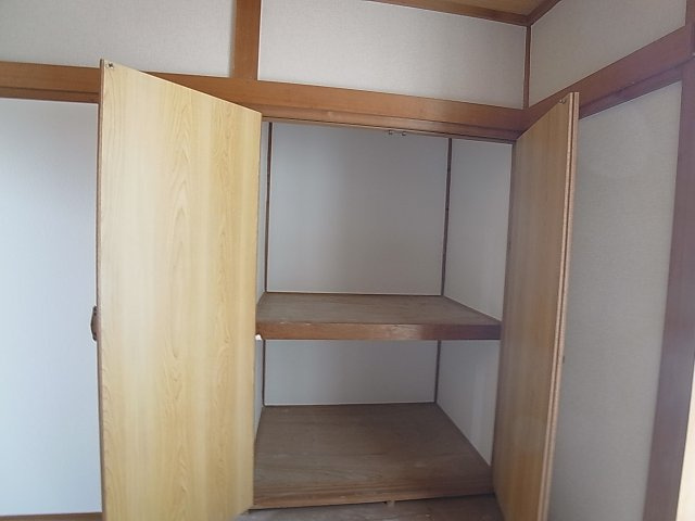 山田町小部南山貸家の収納|各部屋収納スペース