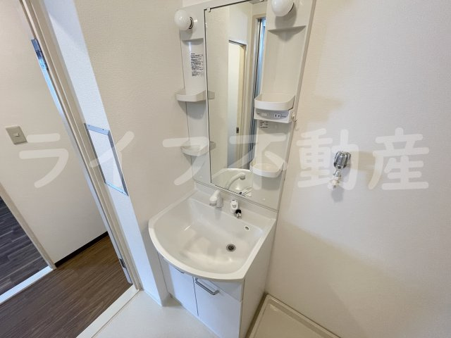 デルニエアンの独立洗面台