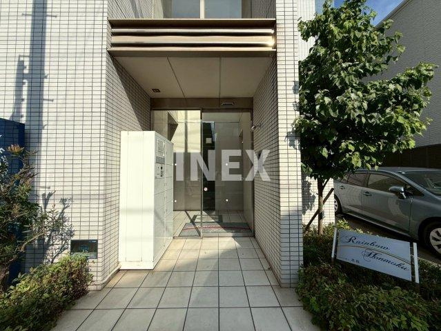横浜市中区本牧三之谷の賃貸マンションのエントランス