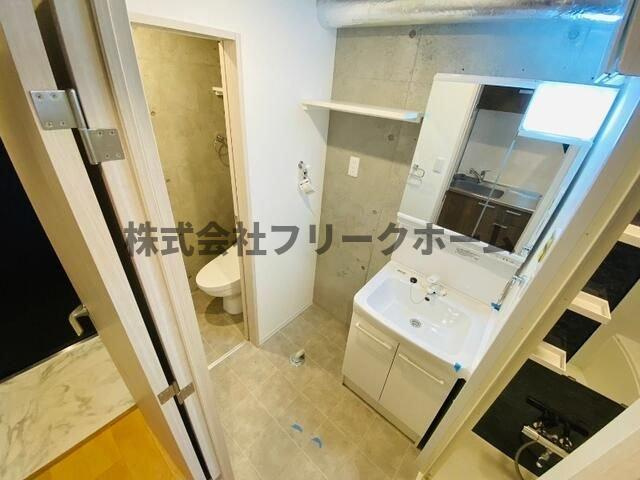 武蔵野市吉祥寺本町４丁目の賃貸マンションの独立洗面台