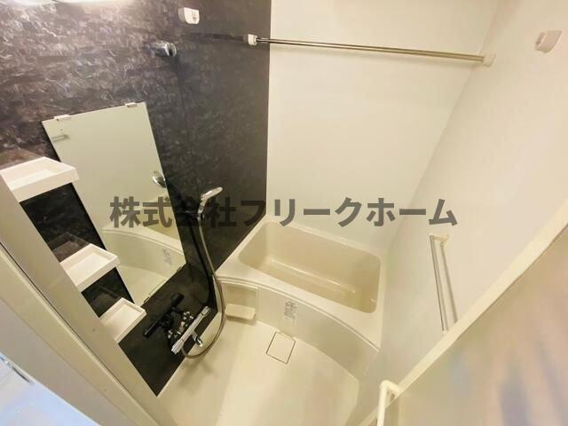 武蔵野市吉祥寺本町４丁目の賃貸マンションの浴室