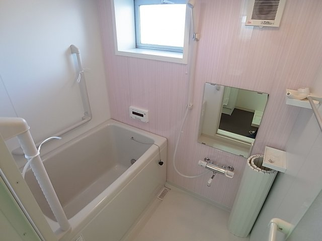 湊川センタービルB棟の浴室|入替済み、追炊き付きバスルーム