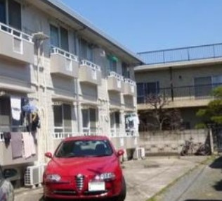 世田谷区上北沢５丁目のアパートの駐車場