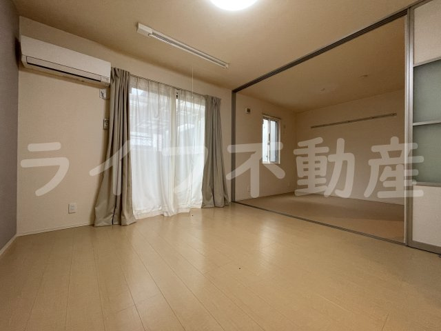 フェリオ吉田の居間・リビング|こちらの居間で趣味の時間をお楽しみください
