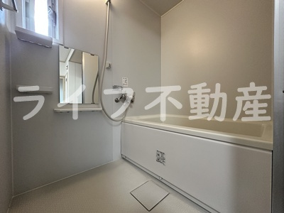 ヴィラ西村の浴室