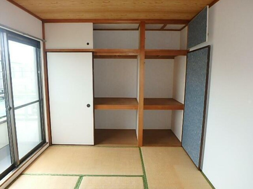 中野区若宮２丁目のアパートの収納