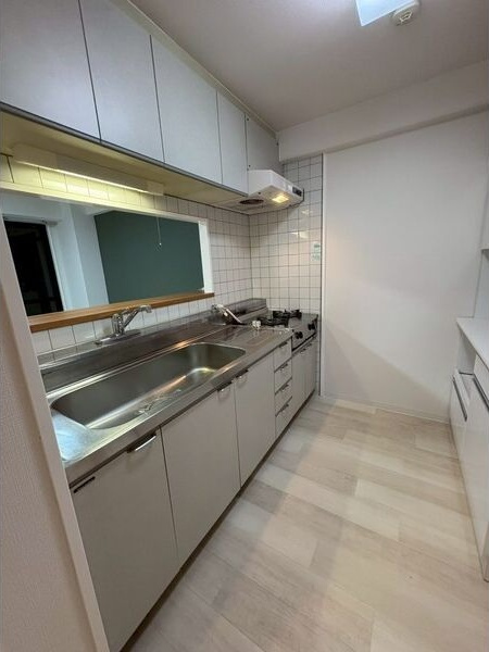 レフィナードのキッチン|同物件別部屋写真