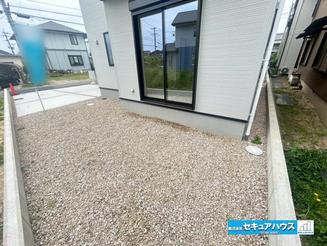 【本日ご案内可能】豊明市阿野町林ノ内　全2棟の庭|【庭】
◆広々としたお庭付きの物件です♪来客時には駐車スペースとしても利用できます◎
夏にはお子様のプールなどを広げられる広さがございます。　　　　　　　　　　　　　　　　　　　　　　　　　　　　　　