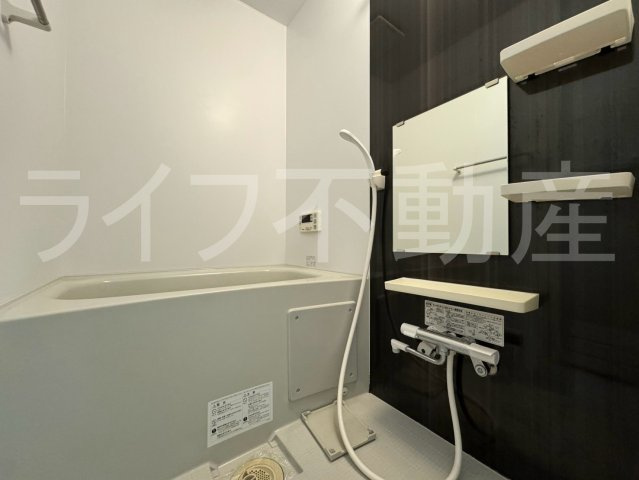 アイディアル若草の浴室|落ち着いた空間のお風呂です