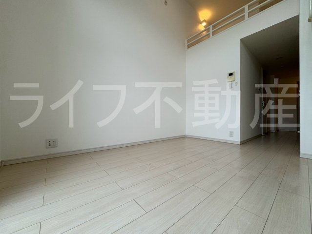 アイディアル若草の居間・リビング|ゆったりとした居間です