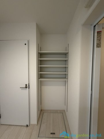 秦野市三屋第1　新築戸建　全2棟2号棟の収納