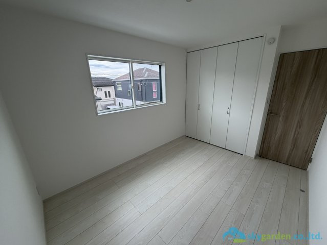 秦野市三屋第1　新築戸建　全2棟2号棟の寝室