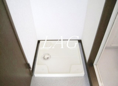 【設備】 | プレジール 住吉 | 室内洗濯機置場です。