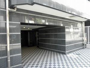 AZEST 本所吾妻橋のエントランス