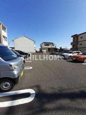 Ｌａ　Ｂｅｌｌｅｚｚａの駐車場|当社、チルホームのHPもご覧ください(^^)/物件情報多数♪