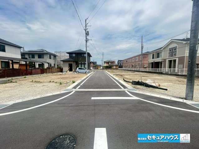 【同施工物件ご案内可能】刈谷市井ケ谷町井田　全4棟の前面道路含む現地写真|事前予約にて現地ご見学いただけます！お気軽にお問い合わせください♪
■株式会社　セキュアハウス■
住宅ローンに強く、知識、経験豊富なスタッフ在籍
お客様に寄り添い、ご成約後もサポート致します。　　　　