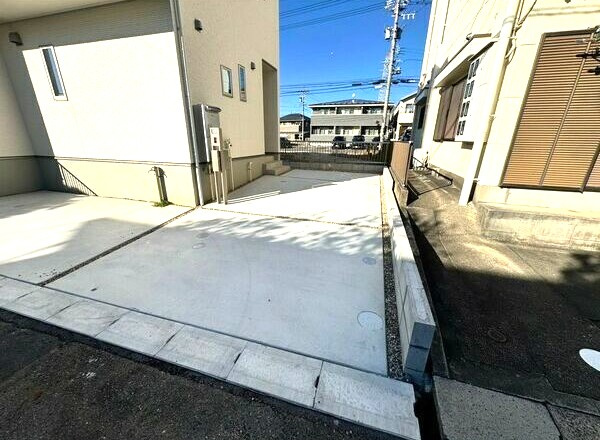 オランジュベールの駐車場