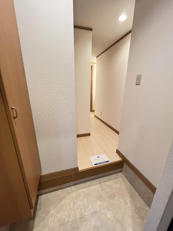 アローハイムの玄関