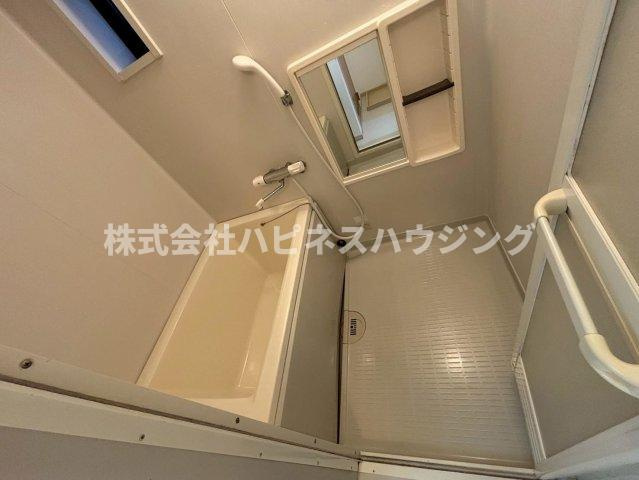 ルミエールEAST C棟の浴室