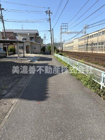 ６６９０５　岐阜市宮北町土地の前面道路含む現地写真