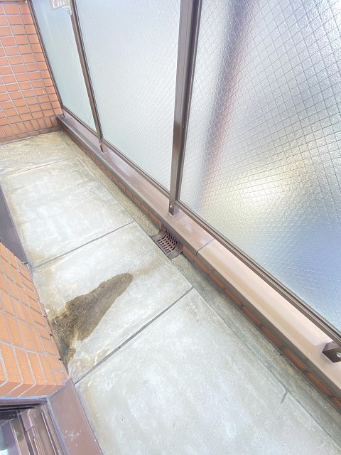 南塚口ファインコートのバルコニー|外からの目が気にならないバルコニーで洗濯物が干せます