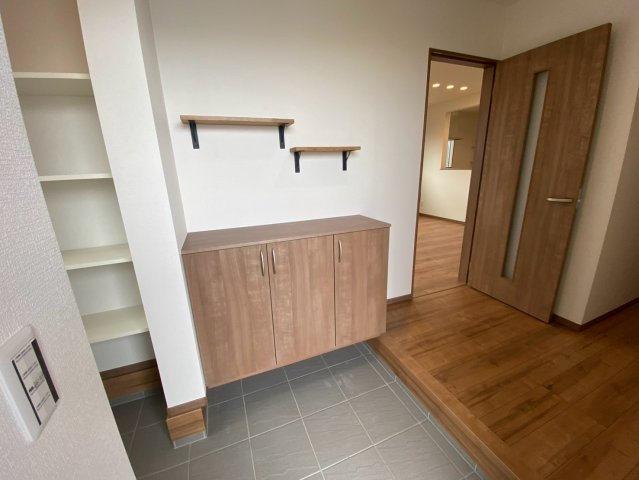 【完成予想図】 | 【LDK　イメージパース】
※画像は設計図面を基に作成したイメージです。