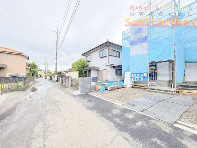 【サンスターホーム】あきる野市上代継　長期優良住宅6号棟の前面道路含む現地写真