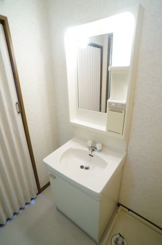 アメニティマンションⅢの独立洗面台|参考、同建物・反転間取りの号室