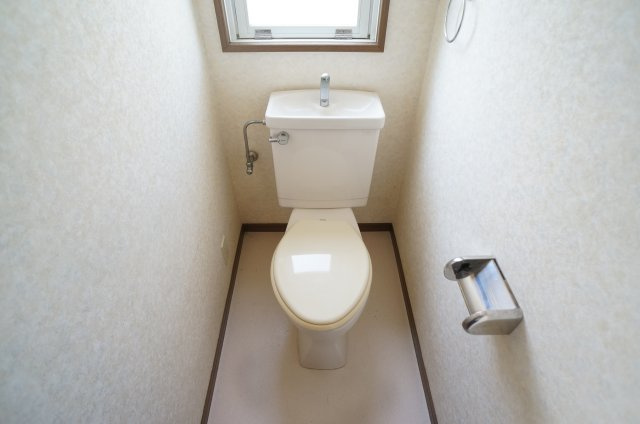 アメニティマンションⅢのトイレ|参考、同建物・反転間取りの号室