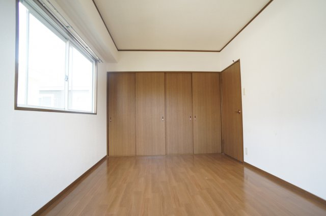 アメニティマンションⅢの寝室|参考、同建物・反転間取りの号室