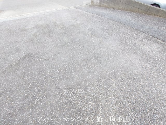 アネックス戸頭Aの駐車場