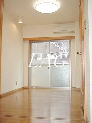 【居間・リビング】 | トーシンフェニックス目白 | 洋室のお部屋です。