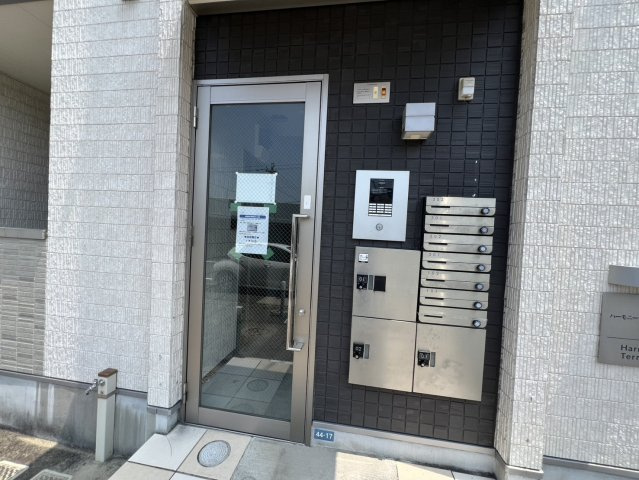 ハーモニーテラス愛知町Ⅴのエントランス