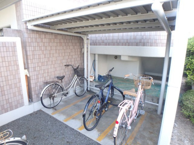 【その他共用部分】 | カスタム加島Ⅰ | 駐輪場です