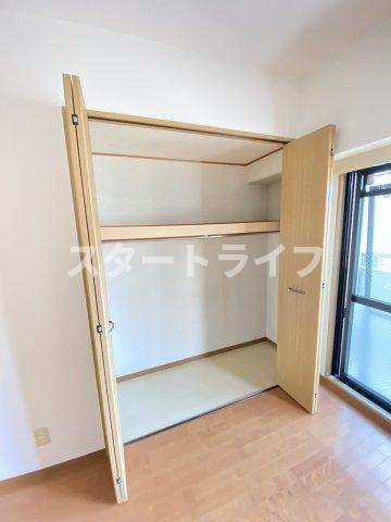 大阪市淀川区東三国１丁目の賃貸マンションの収納