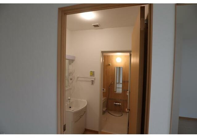 【洗面所】 | ポンテ・ネロ | 身支度に便利な洗面台♪