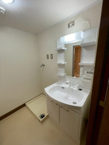 大阪市港区築港２丁目の賃貸マンションの洗面所