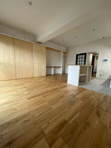 大阪市港区築港２丁目の賃貸マンションの居間・リビング