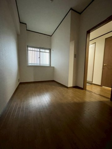 大阪市港区築港２丁目の賃貸マンションの洋室