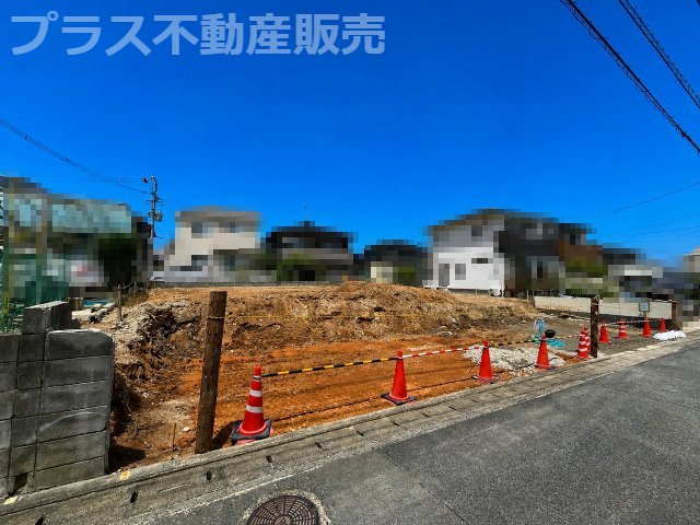 【外観】 | 福岡市西区上山門2丁目8期・平屋　2号棟（全2棟）【仲介手数料無料・0円】 | 現地写真。プラス不動産販売なら、現場の全ての棟をまとめてご見学頂けます。