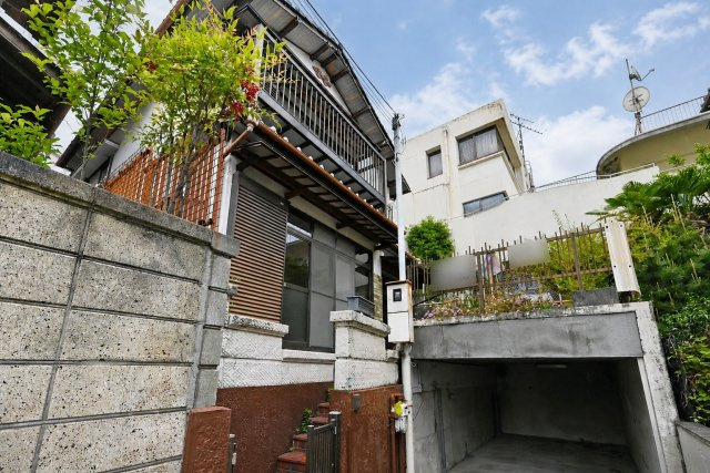 西宮市美作町中古戸建｜5DK＋駐車2台可