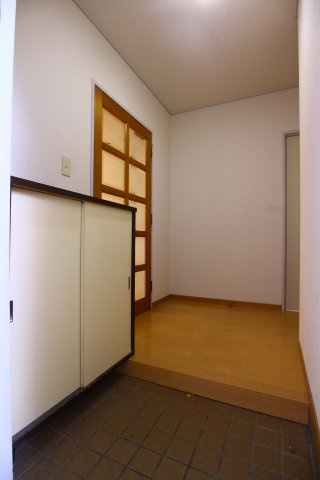 グリーンハイツ大津和の玄関