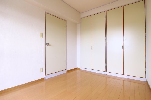 グリーンハイツ大津和の寝室