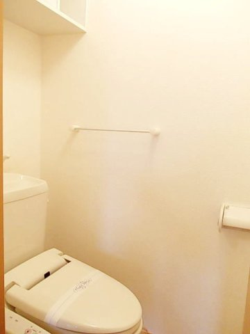 スプレンドルＡのトイレ|清潔感のあるトイレです