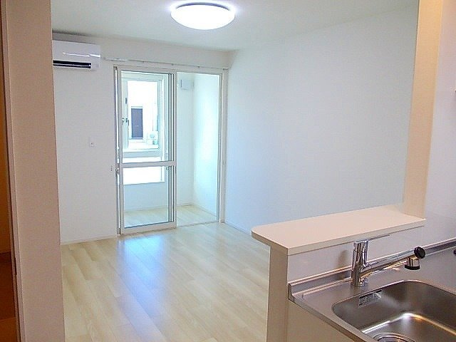 フレックス　タウン　壱番館の居間・リビング|こちらの居間で趣味の時間をお楽しみください