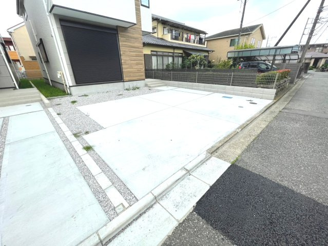 昭島市緑町６期　KEIAI　GRACE　２号棟の駐車場