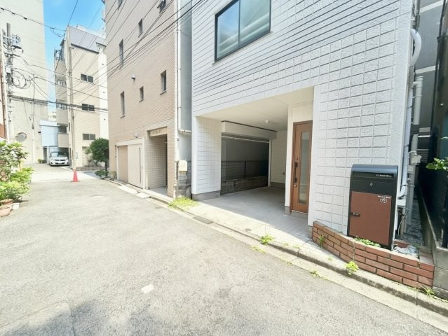 台東区東上野5丁目　中古戸建の前面道路含む現地写真|2026.05.03撮影

現地ご見学希望・資料請求などお気軽にお問い合わせ下さい！
03-5990-5201