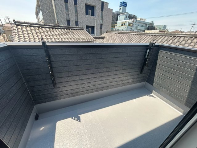 ファーストタウン　丹羽郡扶桑町柏森寺裏第1　全2区画分譲のバルコニー|バルコニーは南向きで洗濯物もよく乾きます！